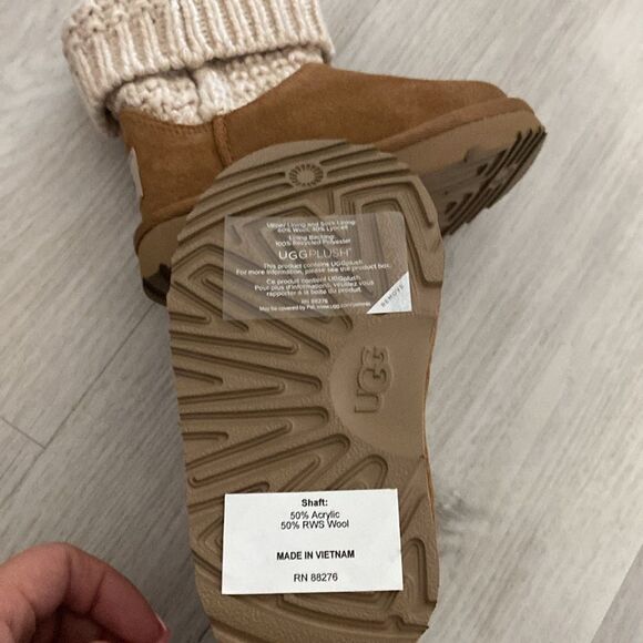 NEW- UGG- Classic Solene Mini-Chestnut- Toddler size 6 - Picture 8 of 11